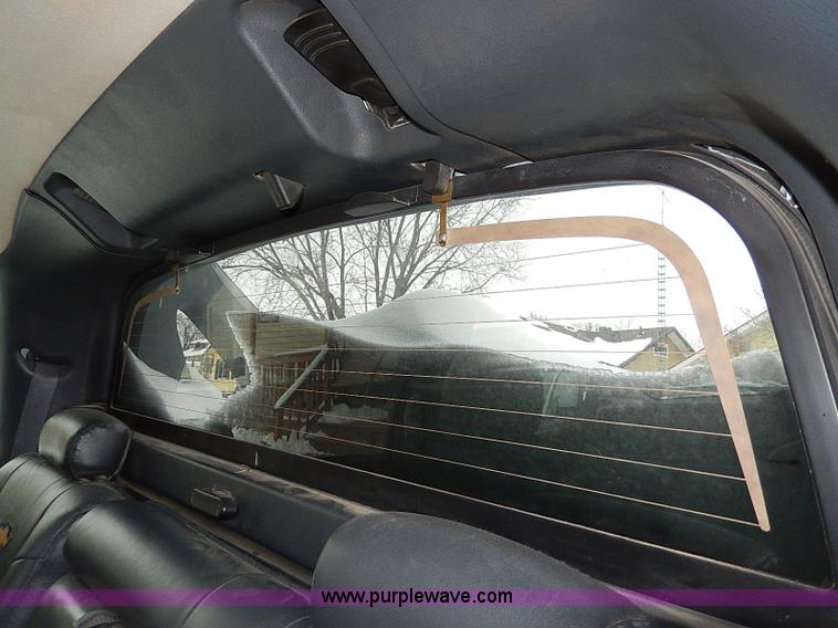 image for item I9431 2002 Chevrolet Avalanche 1500 Z71 pickup truck