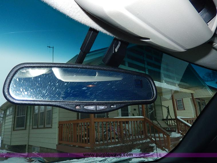 image for item I9431 2002 Chevrolet Avalanche 1500 Z71 pickup truck