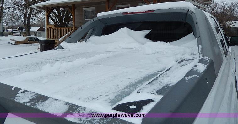 image for item I9431 2002 Chevrolet Avalanche 1500 Z71 pickup truck