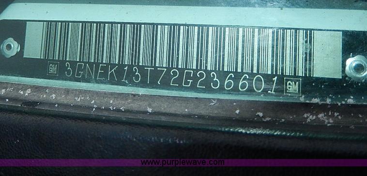 image for item I9431 2002 Chevrolet Avalanche 1500 Z71 pickup truck