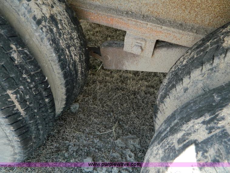 image for item AD9902 1988 Circle D gooseneck trailer