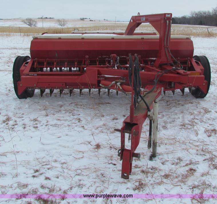 image for item AJ9460 (2) International Harvester 510DRHT drills