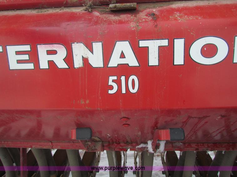 image for item AJ9460 (2) International Harvester 510DRHT drills