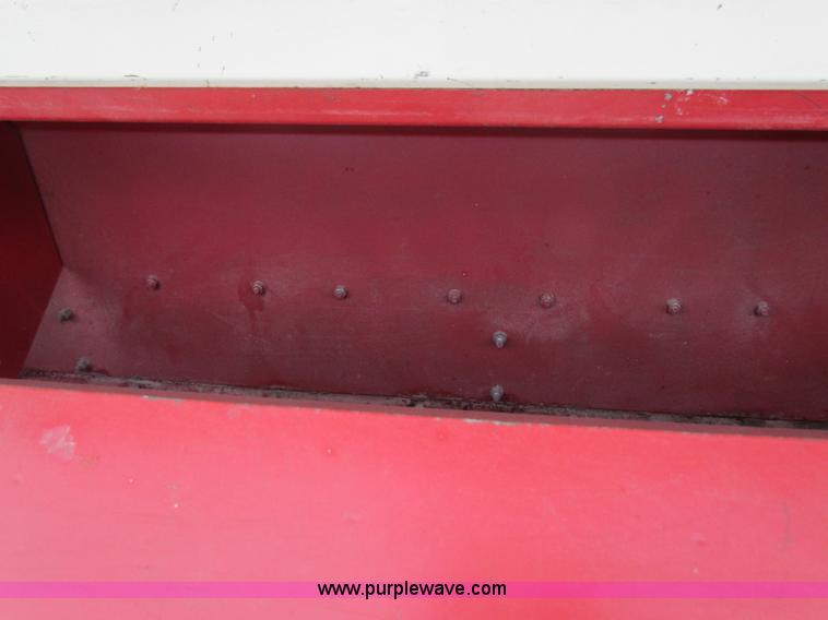 image for item AJ9460 (2) International Harvester 510DRHT drills