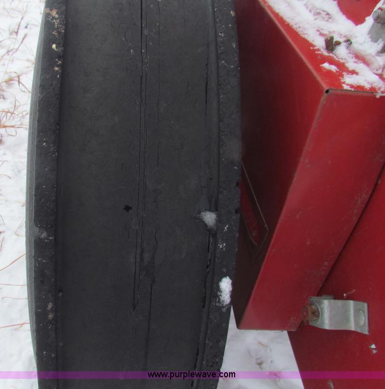 image for item AJ9460 (2) International Harvester 510DRHT drills