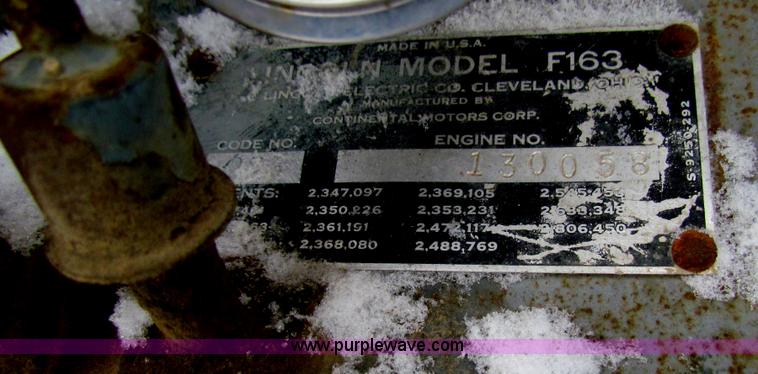 image for item AJ9462 Lincoln SA-200-I-163 arc welder