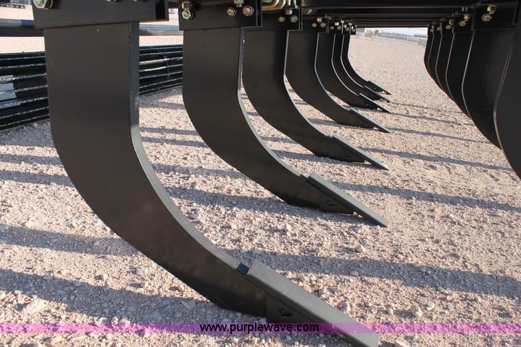 image for item AO9746 Bison MC01130000A 13 shank ripper