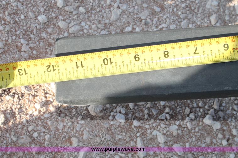 image for item AO9746 Bison MC01130000A 13 shank ripper