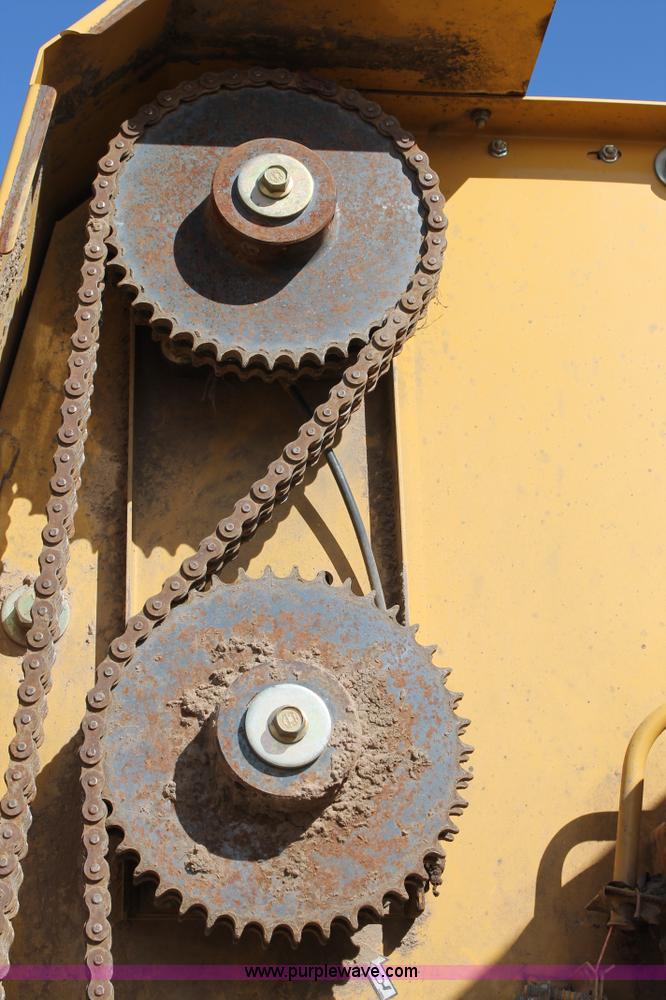 image for item C3735 Vermeer 605 XL round baler