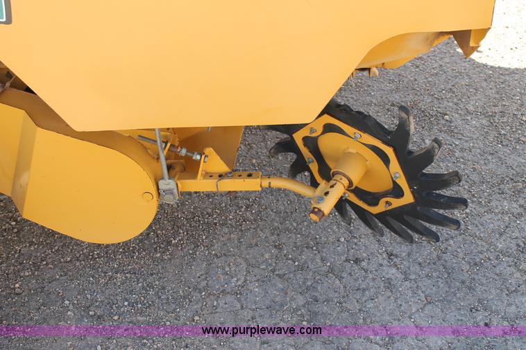 image for item C3735 Vermeer 605 XL round baler