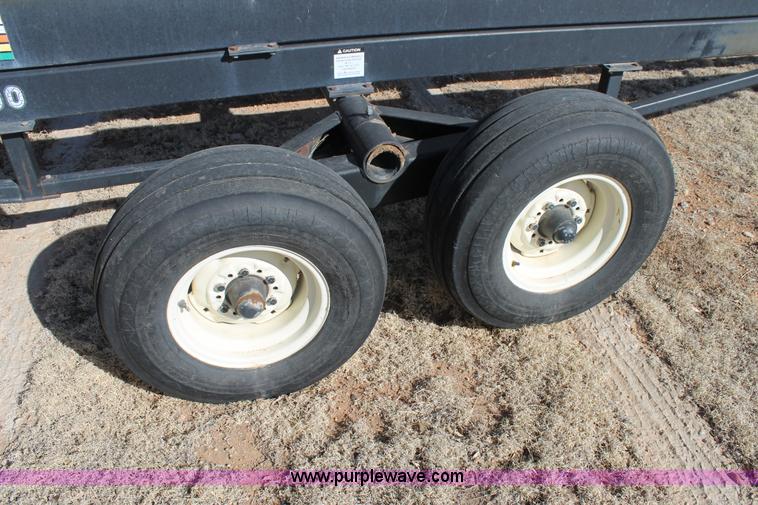 image for item C3736 1998 Mac Don 1000 bale mover