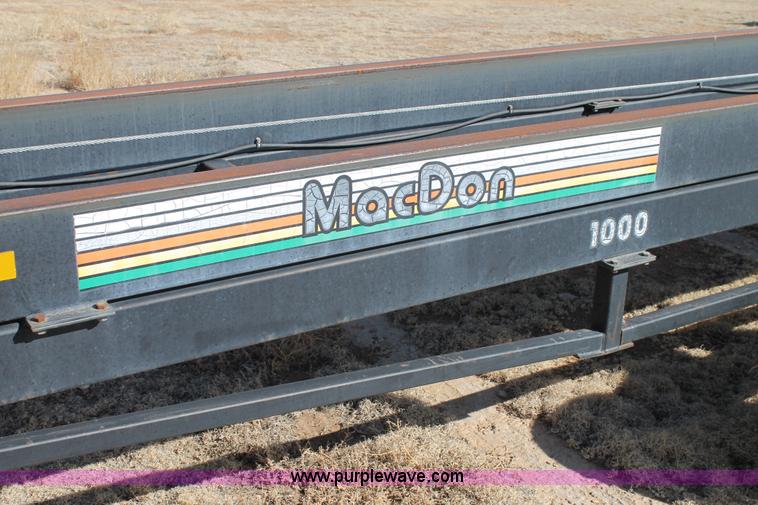 image for item C3736 1998 Mac Don 1000 bale mover