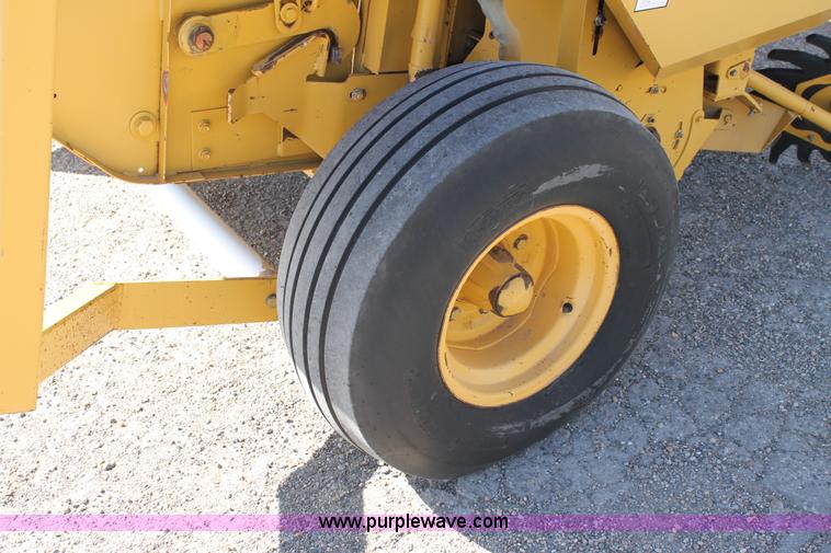 image for item C3737 Vermeer 605K round baler