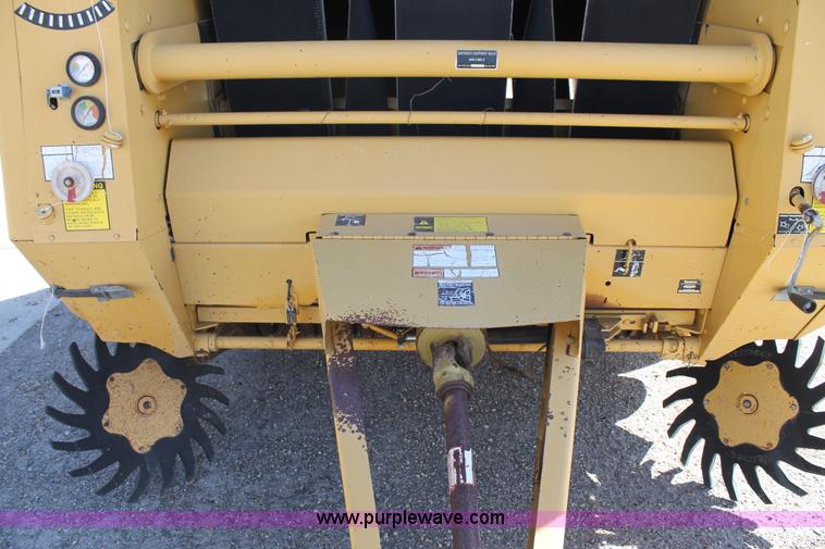image for item C3737 Vermeer 605K round baler