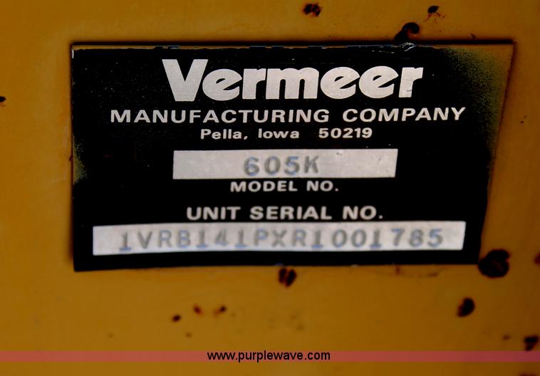 image for item C3737 Vermeer 605K round baler