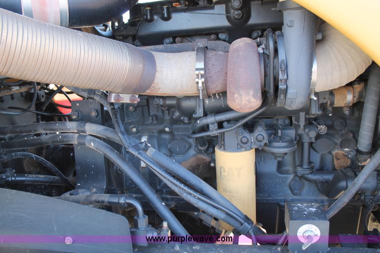 image for item C3742 2001 Caterpillar Challenger 85E tractor