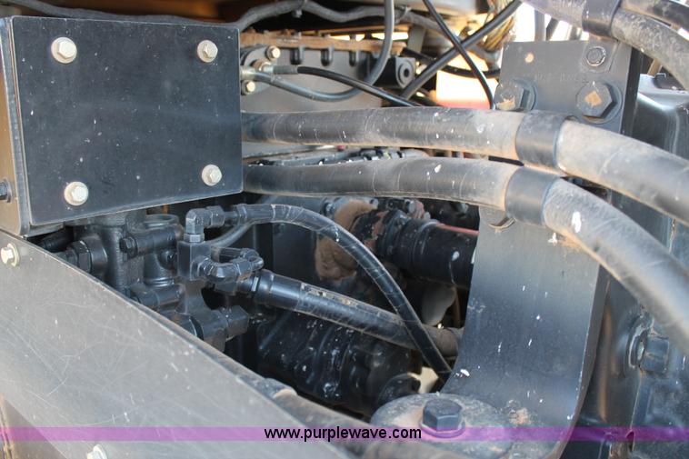 image for item C3742 2001 Caterpillar Challenger 85E tractor