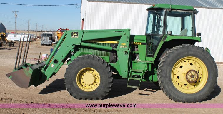 image for item C3749 1992 John Deere 4560 MFWD tractor