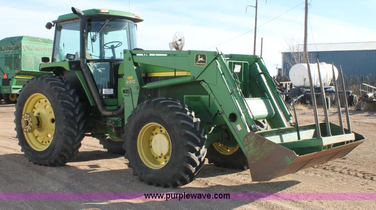 image for item C3749 1992 John Deere 4560 MFWD tractor