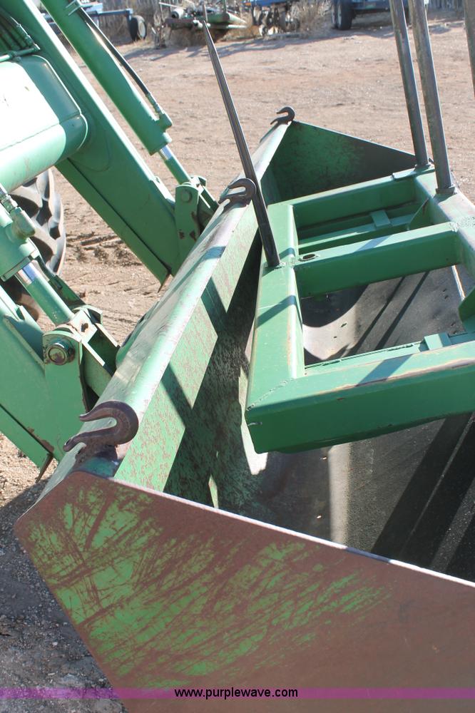 image for item C3749 1992 John Deere 4560 MFWD tractor