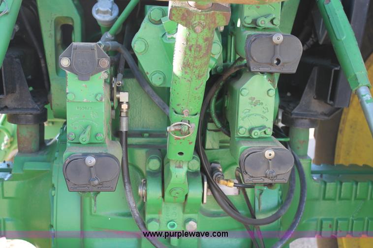 image for item C3749 1992 John Deere 4560 MFWD tractor