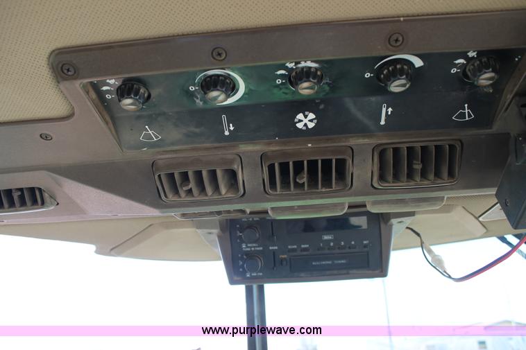 image for item C3749 1992 John Deere 4560 MFWD tractor