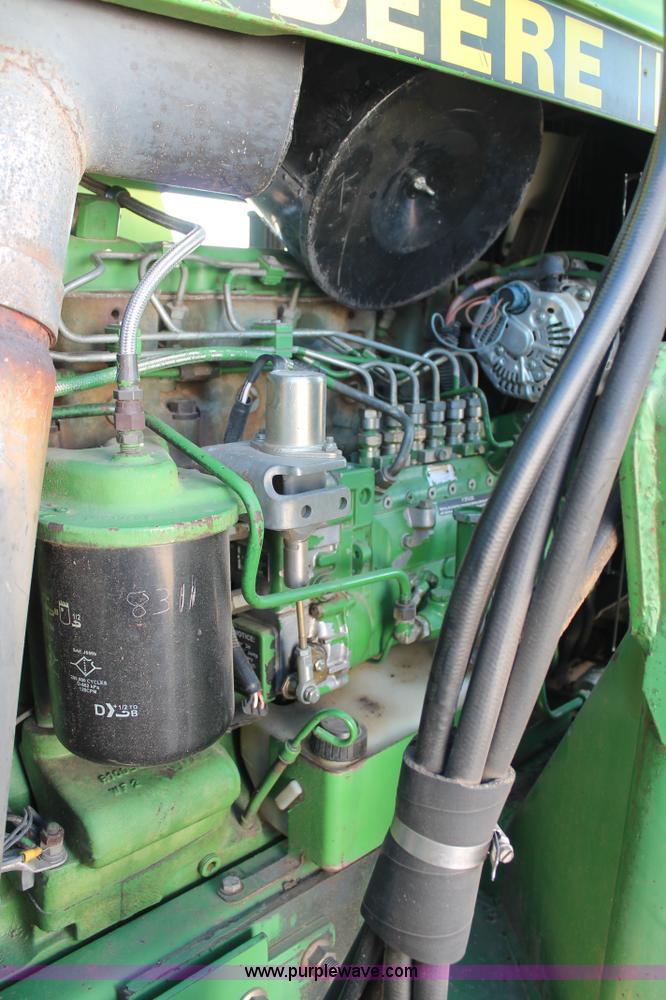 image for item C3749 1992 John Deere 4560 MFWD tractor