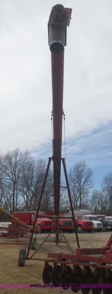 image for item F6775 Hutchinson 8" portable auger