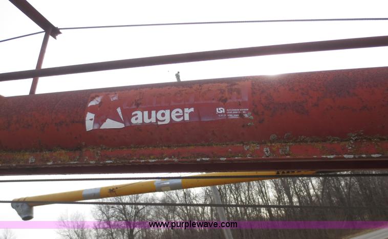 image for item F6775 Hutchinson 8" portable auger