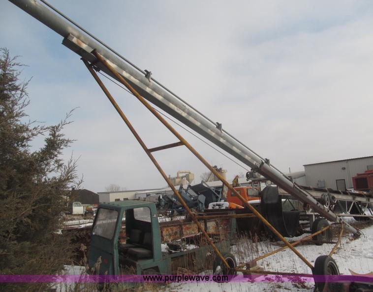 image for item F7244 Hutchinson 6" portable auger