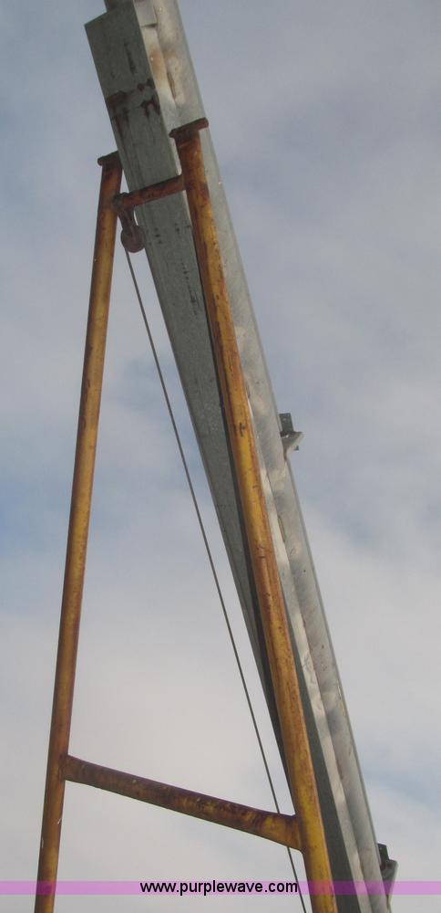 image for item F7244 Hutchinson 6" portable auger