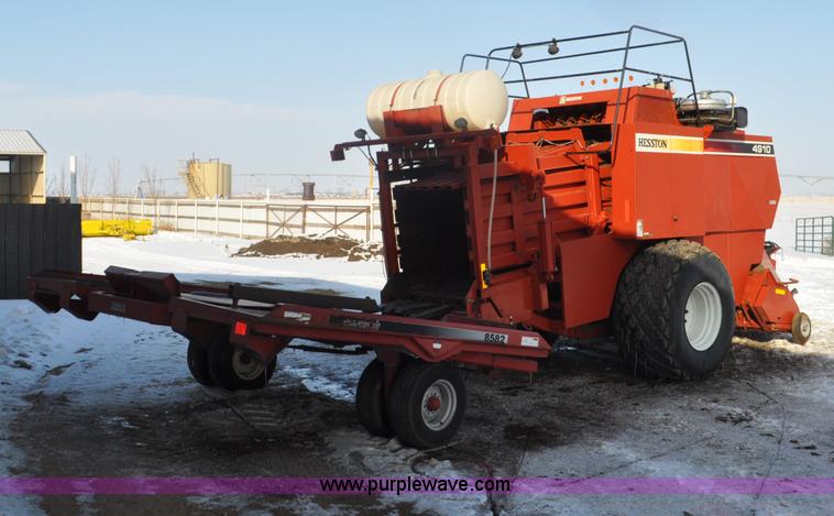 image for item G6414 2004 Hesston 4910 square baler