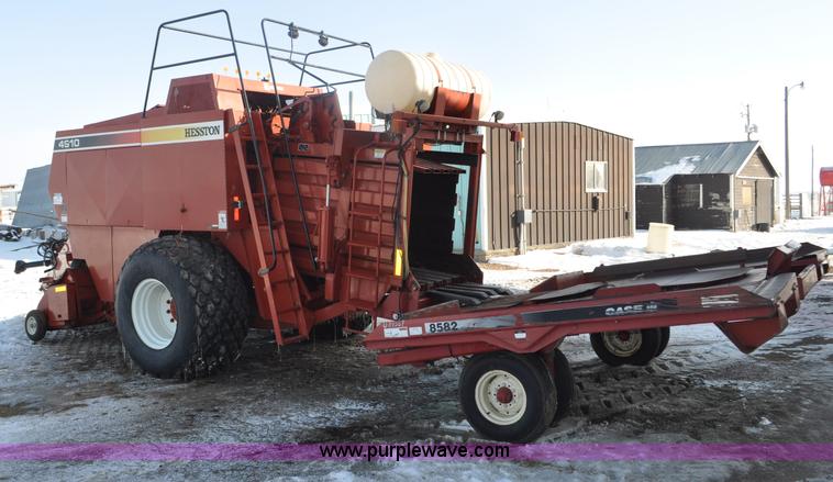 image for item G6414 2004 Hesston 4910 square baler