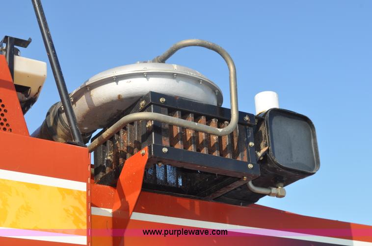 image for item G6414 2004 Hesston 4910 square baler