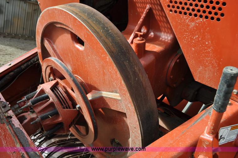 image for item G6414 2004 Hesston 4910 square baler