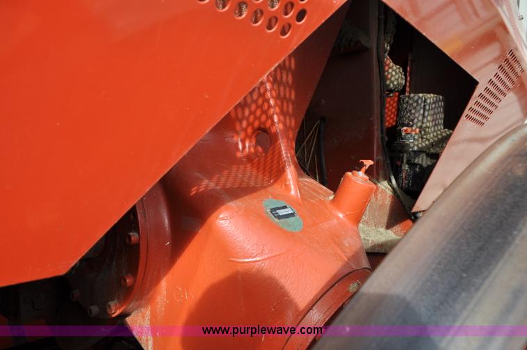 image for item G6414 2004 Hesston 4910 square baler