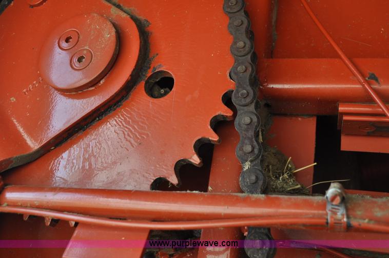 image for item G6414 2004 Hesston 4910 square baler