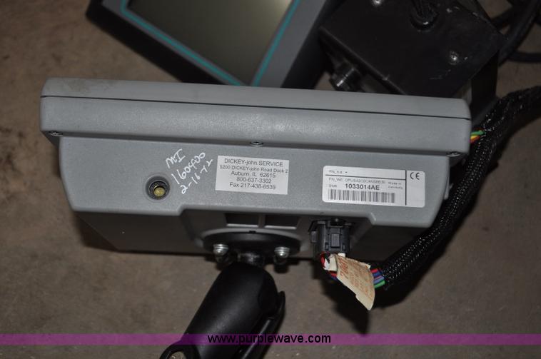 image for item G6414 2004 Hesston 4910 square baler