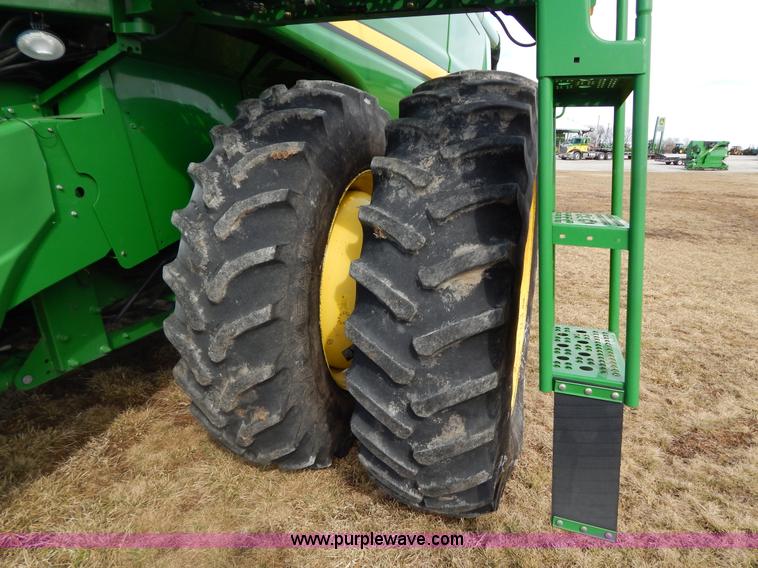 image for item G9362 2010 John Deere 9770 STS 2WD combine