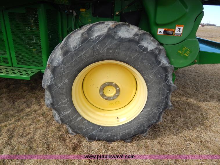 image for item G9362 2010 John Deere 9770 STS 2WD combine