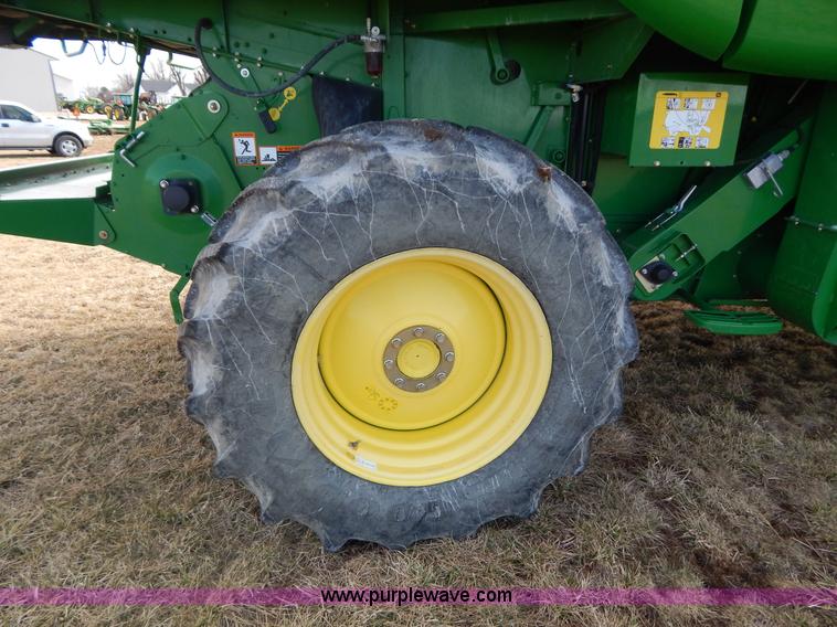image for item G9362 2010 John Deere 9770 STS 2WD combine