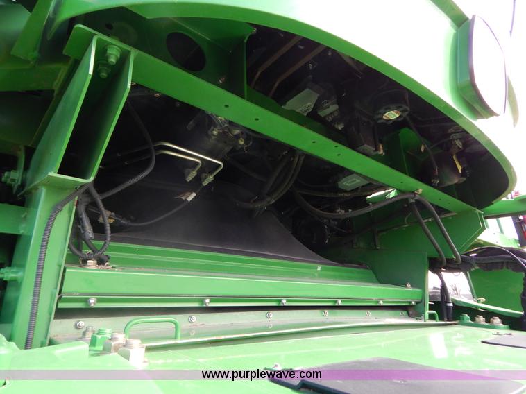 image for item G9362 2010 John Deere 9770 STS 2WD combine