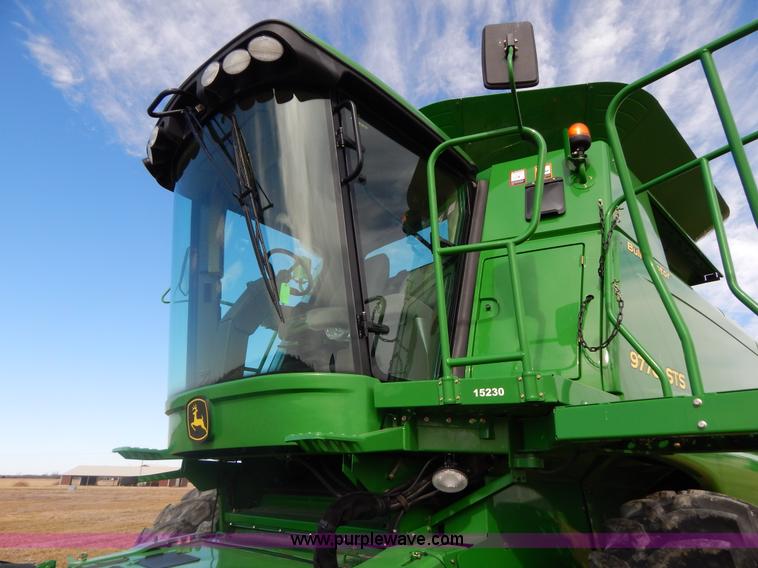 image for item G9362 2010 John Deere 9770 STS 2WD combine