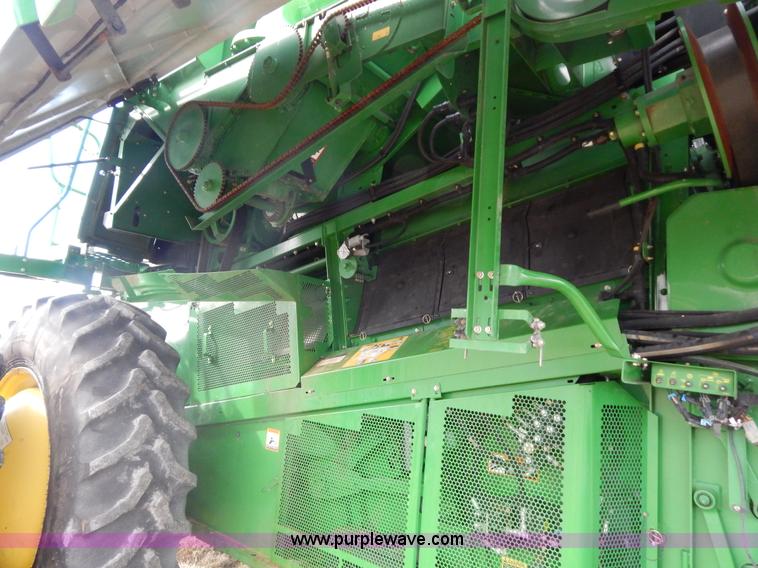 image for item G9362 2010 John Deere 9770 STS 2WD combine
