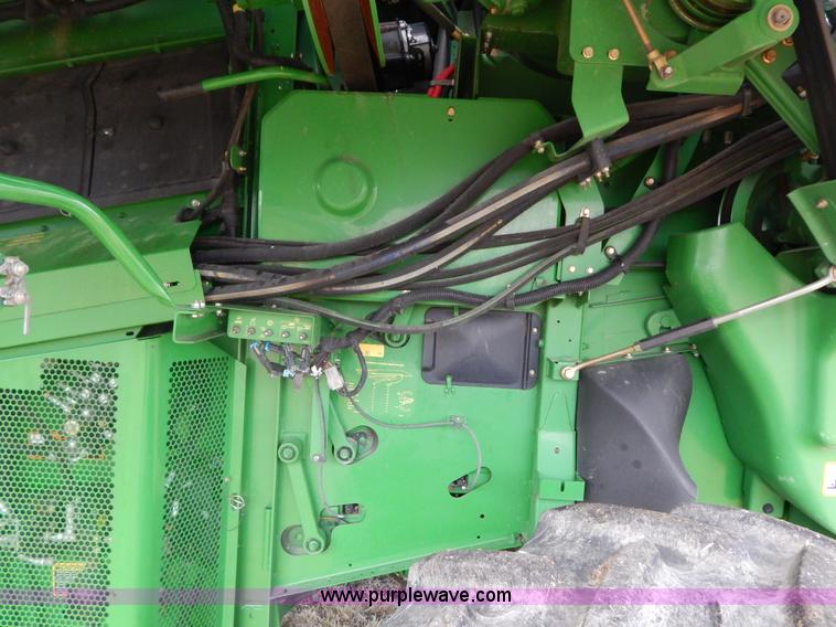 image for item G9362 2010 John Deere 9770 STS 2WD combine