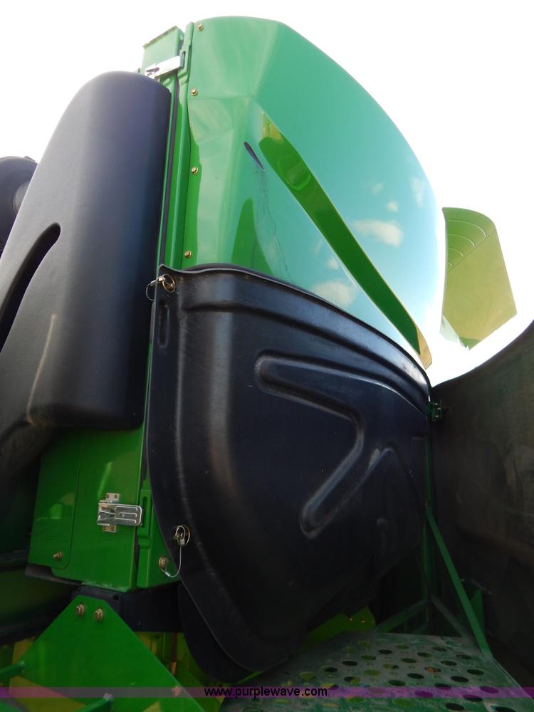 image for item G9362 2010 John Deere 9770 STS 2WD combine