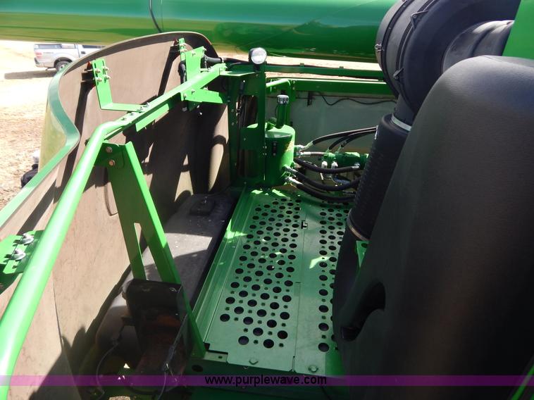 image for item G9362 2010 John Deere 9770 STS 2WD combine