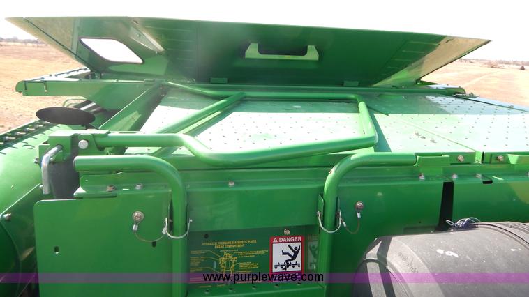 image for item G9362 2010 John Deere 9770 STS 2WD combine