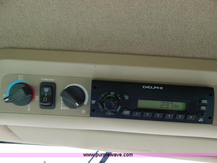 image for item G9362 2010 John Deere 9770 STS 2WD combine