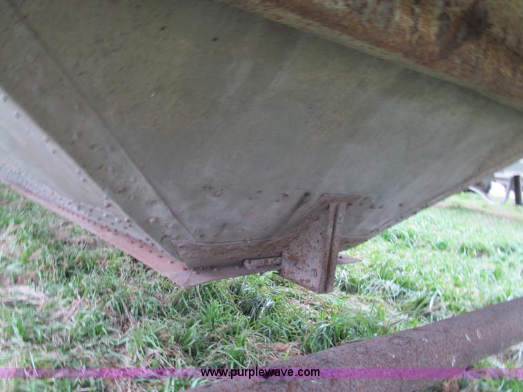 image for item G9573 1975 Timpte grain trailer